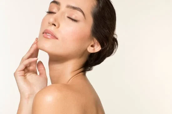 El Comienzo del sueno de la belleza - Bienvenidas a El Rincón de la Belleza: Tu espacio para realzar tu belleza natural. Encuentra consejos y tendencias en maquillaje, cuidado de la piel, y diseño de uñas, además de reseñas de productos y cursos en línea para convertirte en una experta en belleza. Te acompañamos en tu camino hacia el éxito personal y profesional en el mundo de la belleza. - elrincondelabelleza.com