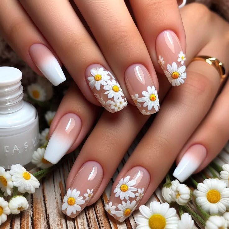 Diseño de uñas floral elegante
